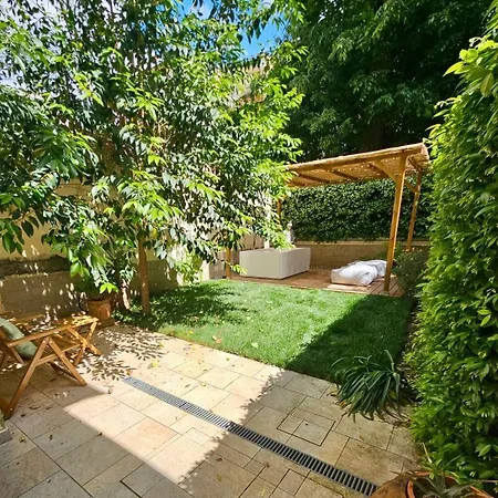 Daire Florart Boutique Apartment, Giardino E Vasca Idro