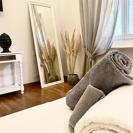 Florart Boutique Apartment, Giardino E Vasca Idro Floransa