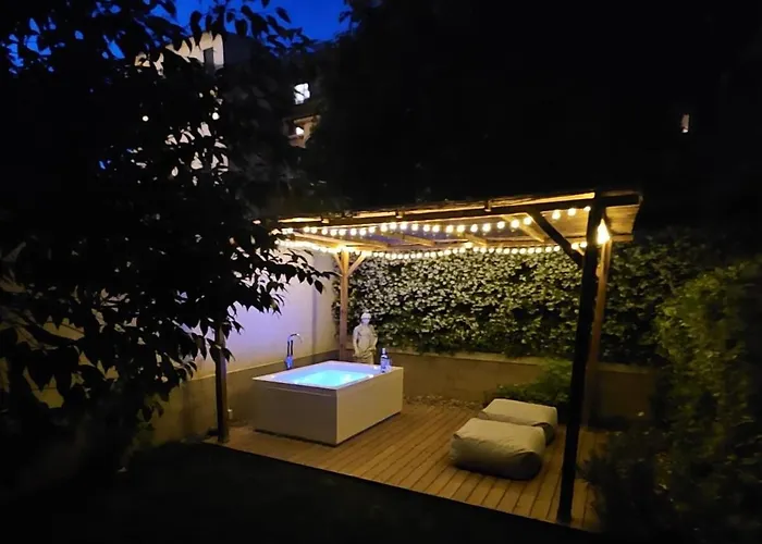 Florart Boutique Apartment, Giardino E Vasca Idro 아파트 피렌체